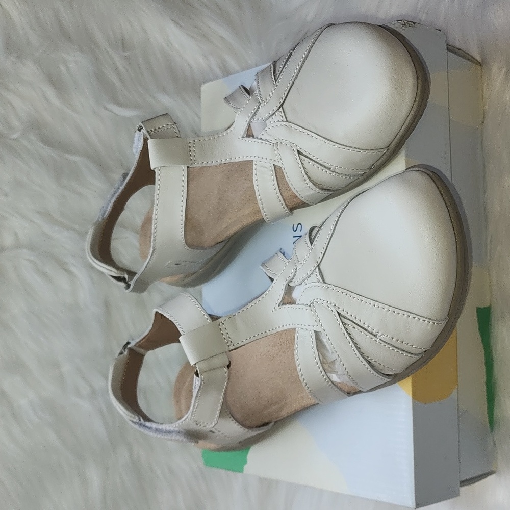 Earth Origins Sierra Slingback Closed Toe Sandal	 Size:  8.5W